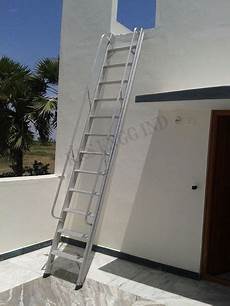 Single Section Aluminum Ladders