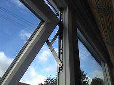 Aluminium Hinge